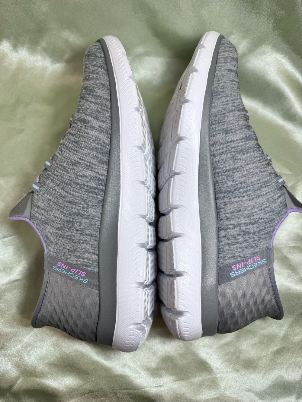 Skechers Slip Ins Women's Gray Athletic Sneakers with Lavender Accents size 8.5W - Picture 5 of 8